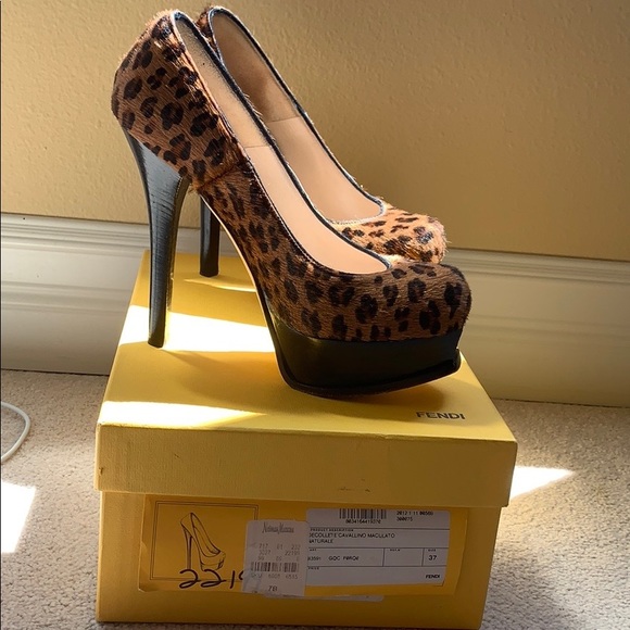 Sz 37 leopard print Fendi stilettos LIKE NEW! - Picture 2 of 4